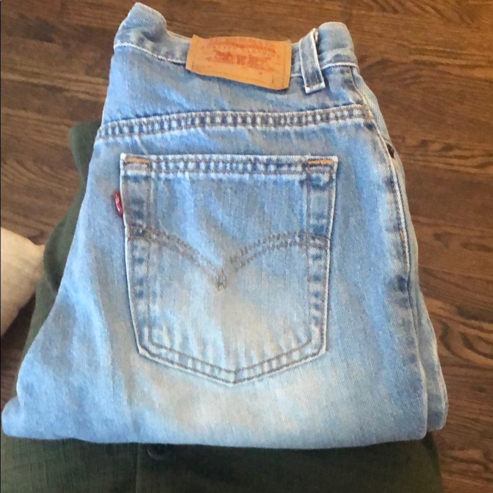Levi’s 510 slim fit lightwash jeans